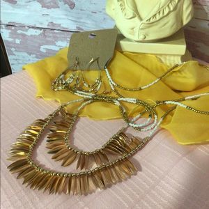 NWT Necklace & Earrings Set Gold / White Beaded Necklace & Earrings